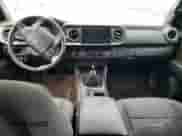 2017 Toyota Tacoma SR5 с VIN 5TFCZ5AN1HX087243, выставлен на аукционе Copart как лот 68001565 с пробегом 63 152 миль миль и Чистый • Clean title. История ставок и продаж доступна на DreamBid. Изображение 8.