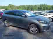 2019 Kia Sorento LX z VIN 5XYPGDA36KG458598, wystawiony jako IAAI lot #42810490 z przebiegiem 126 967 mil mil oraz . Historia ofert i sprzedaży dostępna na DreamBid. Obrazek 6.