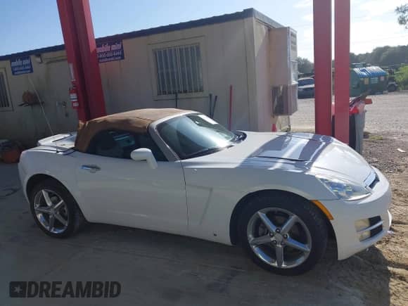 2008 Saturn Sky with VIN 1G8MB35B28Y109722, listed as a IAAI auction lot 43106858 with 144,033 mi miles and . Bid and sale history available at DreamBid. Image 13.