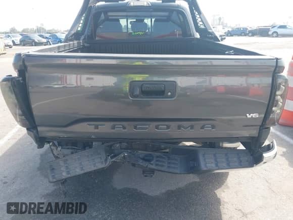 2019 Toyota Tacoma SR5 with VIN 3TMBZ5DN1KM023269, listed as a IAAI auction lot 43269629 with 24,318 mi miles and . Bid and sale history available at DreamBid. Image 6.