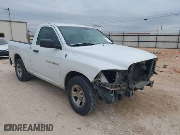 2011 Ram 1500 ST z VIN 3D7JB1EK0BG531606, wystawiony jako IAAI lot #41588384 z przebiegiem 169 392 mil mil oraz . Historia ofert i sprzedaży dostępna na DreamBid. Obrazek 1.