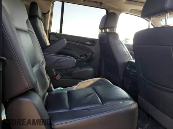 2019 Chevrolet Suburban LT z VIN 1GNSKHKC9KR292827, wystawiony jako Copart lot #81655425 z przebiegiem 106 689 mil mil oraz Szkoda całkowita • Salvage title. Historia ofert i sprzedaży dostępna na DreamBid. Obrazek 11.