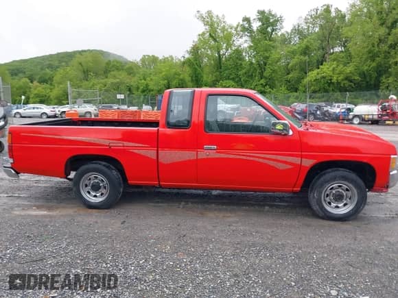 1995 Nissan Frontier with VIN 1N6SD16S2SC384115, listed as a IAAI auction lot 42232654 with 120,887 mi miles and . Bid and sale history available at DreamBid. Image 13.