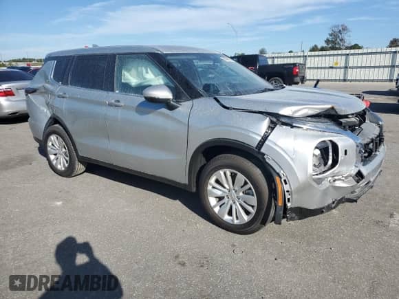 2025 Mitsubishi Outlander SE с VIN JA4J4UA8XSZ032810, выставлен на аукционе Copart как лот 86666005 с пробегом 8 353 миль миль и Чистый • Clean title. История ставок и продаж доступна на DreamBid. Изображение 4.