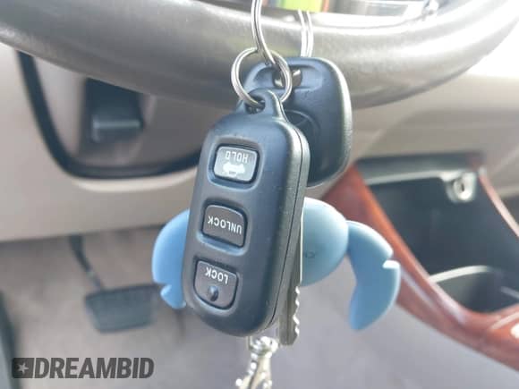 2004 Toyota Camry LE с VIN 4T1BE32K24U281965, выставлен на аукционе IAAI как лот 43172055 с пробегом 187 070 миль миль и . История ставок и продаж доступна на DreamBid. Изображение 11.