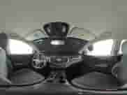 2017 Kia Sorento LX с VIN 5XYPGDA55HG334008, выставлен на аукционе Copart как лот 85895355 с пробегом 78 748 миль миль и Списание • Salvage title. История ставок и продаж доступна на DreamBid. Изображение 15.