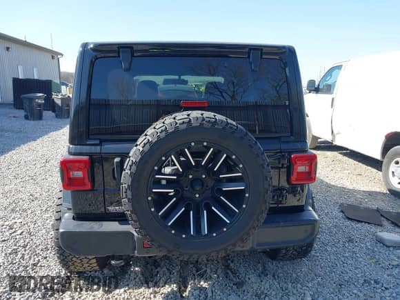 2021 Jeep Wrangler Unlimited Sahara with VIN 1C4HJXEG4MW650547, listed as a IAAI auction lot 42052146 with 26,983 mi miles and . Bid and sale history available at DreamBid. Image 17.