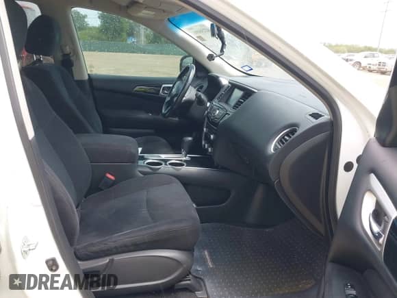 2014 Nissan Pathfinder SL with VIN 5N1AR2MN6EC685974, listed as a IAAI auction lot 42236096 with 185,204 mi miles and . Bid and sale history available at DreamBid. Image 5.