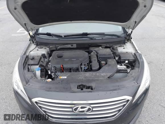 2016 Hyundai Sonata Sport z VIN 5NPE34AF9GH389614, wystawiony jako IAAI lot #42903517 z przebiegiem 107 684 mil mil oraz . Historia ofert i sprzedaży dostępna na DreamBid. Obrazek 10.