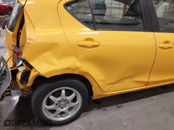 2014 Toyota Prius One с VIN JTDKDTB31E1083784, выставлен на аукционе IAAI как лот 43400052 с пробегом 104 914 миль миль и . История ставок и продаж доступна на DreamBid. Изображение 17.