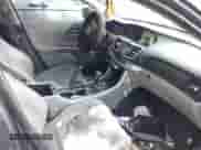 2013 Honda Accord EX-L z VIN 1HGCR2F8XDA009981, wystawiony jako IAAI lot #42706193 z przebiegiem 237 266 mil mil oraz . Historia ofert i sprzedaży dostępna na DreamBid. Obrazek 5.