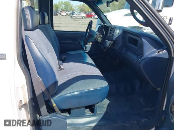 1997 Chevrolet Silverado 2500 with VIN 1GCGC24R6VZ143189, listed as a IAAI auction lot 42096237 with 253,471 mi miles and . Bid and sale history available at DreamBid. Image 8.