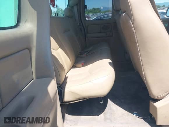 2003 Chevrolet Silverado 2500 LS с VIN 1GCGK29U93Z314630, выставлен на аукционе IAAI как лот 42386828 с пробегом 225 681 миль миль и . История ставок и продаж доступна на DreamBid. Изображение 8.