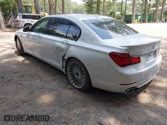 2013 BMW 7 Series 750Li с VIN WBAYE8C55DDS16013, выставлен на аукционе IAAI как лот 42709519 с пробегом 123 405 миль миль и . История ставок и продаж доступна на DreamBid. Изображение 3.