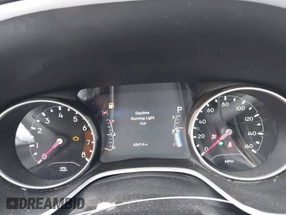 2017 Jeep Compass Latitude z VIN 3C4NJCBB8HT643116, wystawiony jako IAAI lot #43408019 z przebiegiem 43 414 mil mil oraz . Historia ofert i sprzedaży dostępna na DreamBid. Obrazek 7.