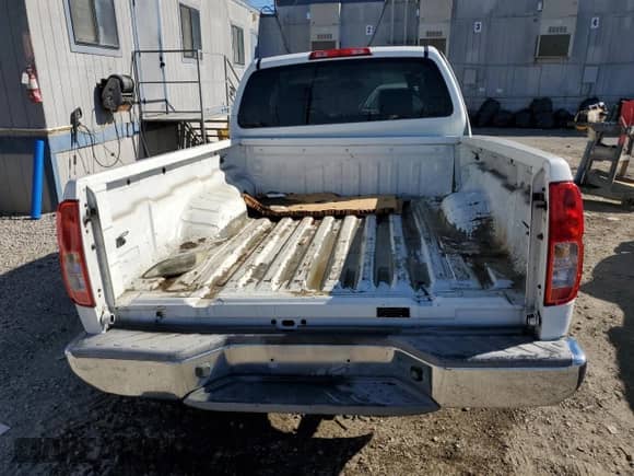 2015 Nissan Frontier S with VIN 1N6BD0CT3FN764274, listed as a Copart auction lot 82074485 with 122,326 mi miles and Clean title. Bid and sale history available at DreamBid. Image 6.