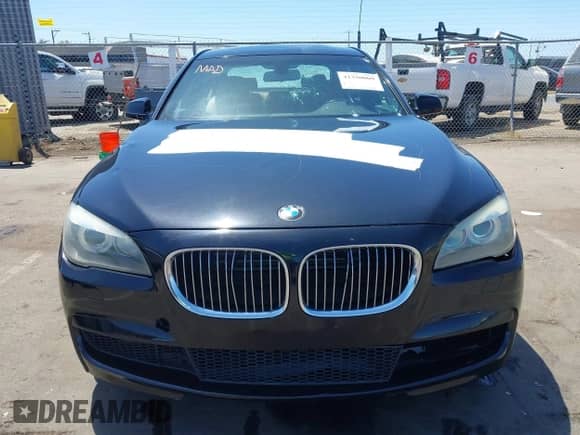 2011 BMW 7 Series 750Li with VIN WBAKB8C5XBCY64531, listed as a IAAI auction lot 42350009 with 113,893 mi miles and . Bid and sale history available at DreamBid. Image 12.