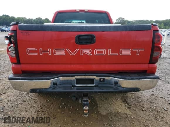 2005 Chevrolet Silverado 1500 Work Truck с VIN 1GCEC19X65Z168456, выставлен на аукционе Copart как лот 68110095 с пробегом Не указан миль и Списание • Salvage title. История ставок и продаж доступна на DreamBid. Изображение 6.