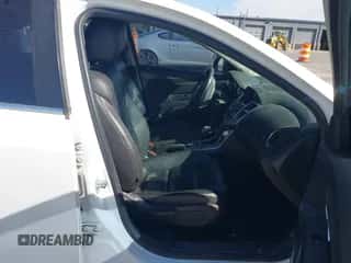 2014 Chevrolet Cruze Diesel с VIN 1G1P75SZ0E7100075, выставлен на аукционе IAAI как лот 43389906 с пробегом 199 606 миль миль и . История ставок и продаж доступна на DreamBid. Изображение 5.