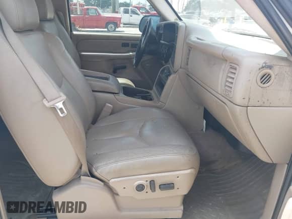2005 GMC Sierra 1500 SLE with VIN 2GTEK13T951159056, listed as a IAAI auction lot 42516066 with 236,615 mi miles and . Bid and sale history available at DreamBid. Image 5.