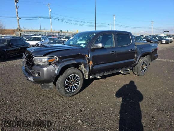 2022 Toyota Tacoma SR5 с VIN 3TMCZ5AN7NM524812, выставлен на аукционе Copart как лот 90647645 с пробегом 41 473 миль миль и Списание • Salvage title. История ставок и продаж доступна на DreamBid. Изображение 1.
