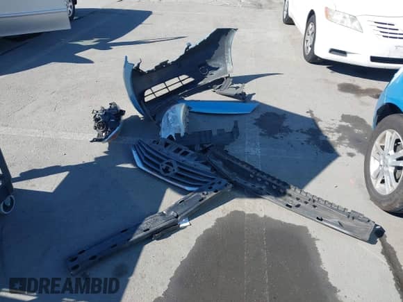 2014 Nissan Note SV with VIN 3N1CE2CP9EL380438, listed as a IAAI auction lot 43508471 with 118,867 mi miles and . Bid and sale history available at DreamBid. Image 12.