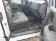 2006 Ford F-150 XL z VIN 1FTRF12W06NA79713, wystawiony jako IAAI lot #42659236 z przebiegiem 157 664 mil mil oraz . Historia ofert i sprzedaży dostępna na DreamBid. Obrazek 5.