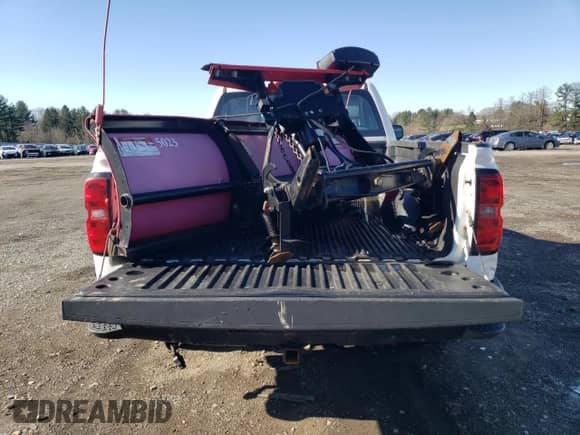 2015 Chevrolet Silverado 1500 LS z VIN 1GCNKPEH2FZ149845, wystawiony jako Copart lot #48218985 z przebiegiem 116 676 mil mil oraz Szkoda całkowita • Salvage title. Historia ofert i sprzedaży dostępna na DreamBid. Obrazek 6.