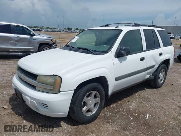 2005 Chevrolet TrailBlazer LT с VIN 1GNDS13S152110458, выставлен на аукционе IAAI как лот 42704265 с пробегом 199 410 миль миль и . История ставок и продаж доступна на DreamBid. Изображение 2.
