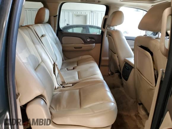 2011 Chevrolet Suburban LT with VIN 1GNSCJE06BR226046, listed as a Copart auction lot 66680805 with 190,288 mi miles and Non repairable. Bid and sale history available at DreamBid. Image 11.