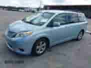 2017 Toyota Sienna LE Auto Access Seat с VIN 5TDKZ3DC6HS888752, выставлен на аукционе IAAI как лот 43216076 с пробегом 105 314 миль миль и . История ставок и продаж доступна на DreamBid. Изображение 18.