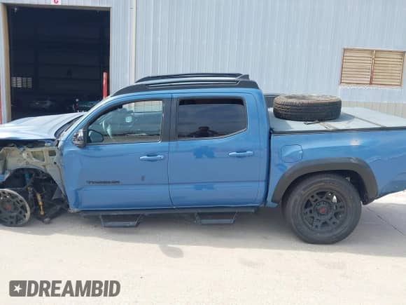 2019 Toyota Tacoma SR5 с VIN 3TMAZ5CN4KM104750, выставлен на аукционе IAAI как лот 42003527 с пробегом 66 342 миль миль и . История ставок и продаж доступна на DreamBid. Изображение 14.