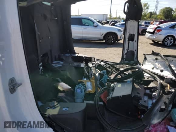 2021 Ram 1500 Laramie z VIN 1C6SRFJT5MN657242, wystawiony jako Copart lot #70337615 z przebiegiem 62 995 mil mil oraz Szkoda całkowita • Salvage title. Historia ofert i sprzedaży dostępna na DreamBid. Obrazek 10.