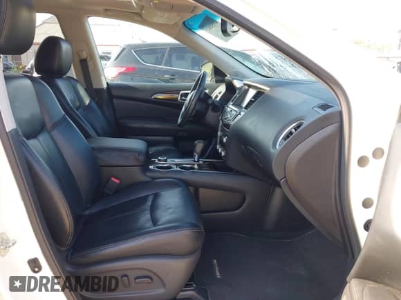 2015 Nissan Pathfinder Platinum z VIN 5N1AR2MM4FC700691, wystawiony jako IAAI lot #43154967 z przebiegiem 167 256 mil mil oraz . Historia ofert i sprzedaży dostępna na DreamBid. Obrazek 5.