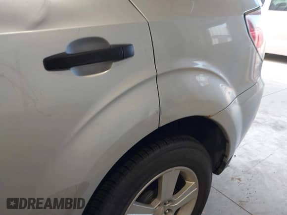 2011 Subaru Forester X z VIN JF2SHBBC9BG723345, wystawiony jako IAAI lot #42633930 z przebiegiem 173 359 mil mil oraz . Historia ofert i sprzedaży dostępna na DreamBid. Obrazek 14.