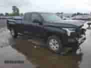 2022 Toyota Tundra with VIN 5TFKB5GD8NX001372, listed as a Copart auction lot 84473455 with 44,180 mi miles and Salvage title. Bid and sale history available at DreamBid. Image 4.