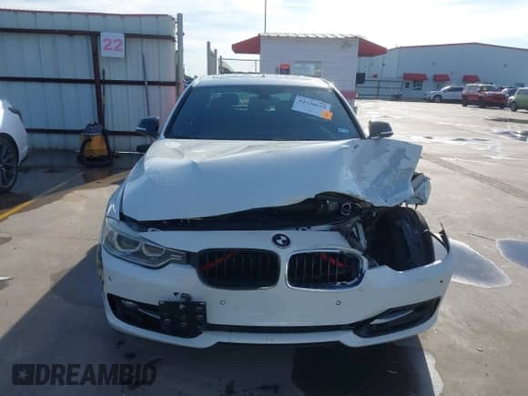2013 BMW 3 Series 335i z VIN WBA3A9G52DNP36184, wystawiony jako IAAI lot #42330629 z przebiegiem 120 377 mil mil oraz . Historia ofert i sprzedaży dostępna na DreamBid. Obrazek 12.