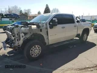 2024 Chevrolet Silverado 2500HD с VIN 2GC1YPEY6R1104367, выставлен на аукционе Copart как лот 51783695 с пробегом 59 283 миль миль и Списание • Salvage title. История ставок и продаж доступна на DreamBid. Изображение 1.