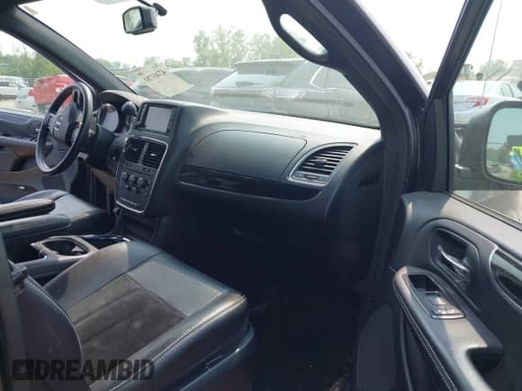 2014 Dodge Grand Caravan SXT with VIN 2C4RDGCG1ER463209, listed as a IAAI auction lot 42403781 with 79,387 mi miles and . Bid and sale history available at DreamBid. Image 5.