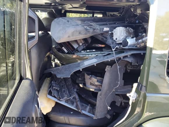 2022 Jeep Wrangler Unlimited Sahara Altitude with VIN 1C4HJXEG0NW255878, listed as a Copart auction lot 41437565 with 33,328 mi miles and Non repairable. Bid and sale history available at DreamBid. Image 10.