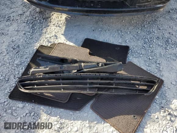 2018 Hyundai Santa Fe 2.4L с VIN 5XYZU3LB4JG514696, выставлен на аукционе Copart как лот 81977915 с пробегом Не указан миль и Списание • Salvage title. История ставок и продаж доступна на DreamBid. Изображение 13.