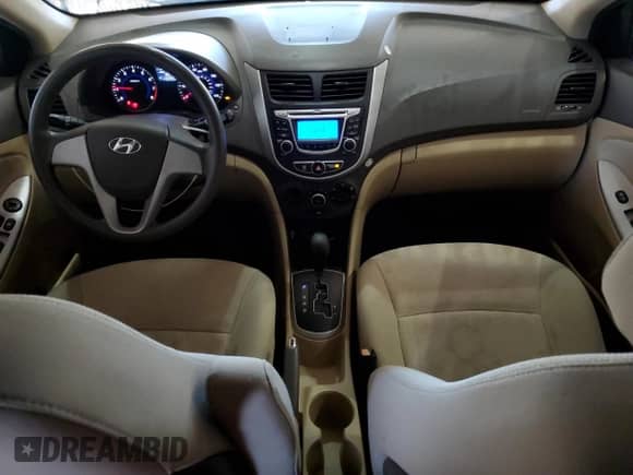 2013 Hyundai Accent GLS z VIN KMHCT4AEXDU500067, wystawiony jako Copart lot #86504195 z przebiegiem 145 209 mil mil oraz Szkoda całkowita • Salvage title. Historia ofert i sprzedaży dostępna na DreamBid. Obrazek 8.