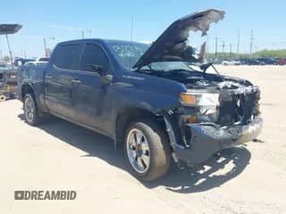 2021 Chevrolet Silverado 1500 Custom z VIN 1GCPWBEH0MZ132281, wystawiony jako IAAI lot #42864989 z przebiegiem 101 704 mil mil oraz . Historia ofert i sprzedaży dostępna na DreamBid. Obrazek 1.