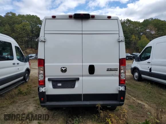 2025 Ram ProMaster Cargo Tradesman с VIN 3C6MRVHG2SE552736, выставлен на аукционе Copart как лот 86774105 с пробегом Не указан миль и Списание • Salvage title. История ставок и продаж доступна на DreamBid. Изображение 6.