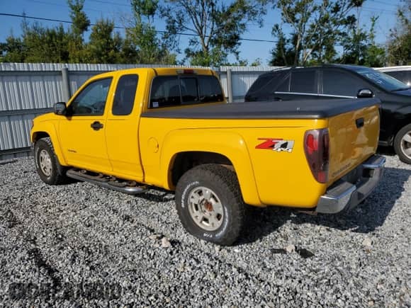 2005 Chevrolet Colorado Z71 z VIN 1GCDT196858113323, wystawiony jako Copart lot #64463195 z przebiegiem 116 183 mil mil oraz Czysty tytuł • Clean title. Historia ofert i sprzedaży dostępna na DreamBid. Obrazek 2.