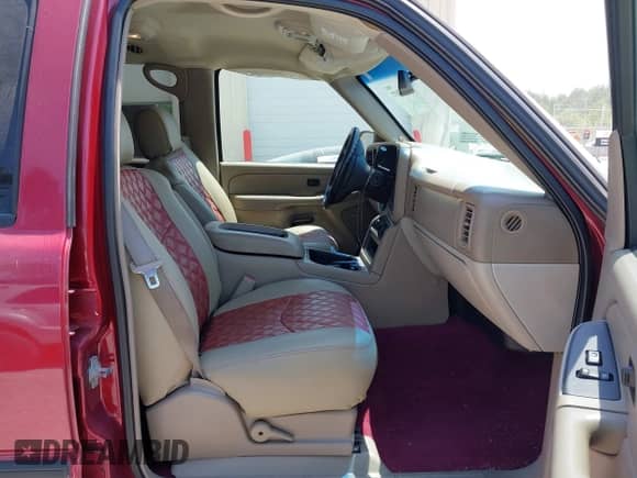 2005 Chevrolet Tahoe LT с VIN 1GNEC13TX5J237354, выставлен на аукционе IAAI как лот 42867037 с пробегом 268 052 миль миль и . История ставок и продаж доступна на DreamBid. Изображение 5.
