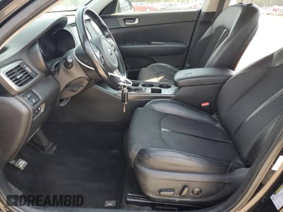 2018 Kia Optima LX z VIN 5XXGT4L39JG236620, wystawiony jako Copart lot #81509195 z przebiegiem 134 250 mil mil oraz Szkoda całkowita • Salvage title. Historia ofert i sprzedaży dostępna na DreamBid. Obrazek 7.