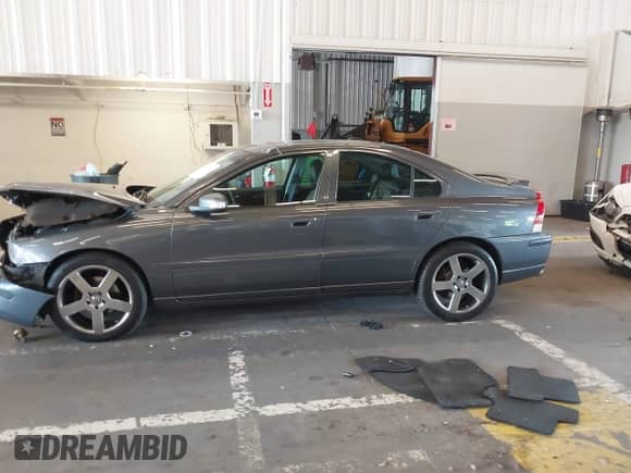 2008 Volvo S60 2.5T с VIN YV1RS592982670370, выставлен на аукционе IAAI как лот 42795634 с пробегом Не указан миль и . История ставок и продаж доступна на DreamBid. Изображение 14.