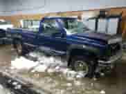 2000 Chevrolet Silverado 2500 z VIN 1GCGK24R4YR192494, wystawiony jako Copart lot #41859315 z przebiegiem 192 474 mil mil oraz Czysty tytuł • Clean title. Historia ofert i sprzedaży dostępna na DreamBid. Obrazek 4.