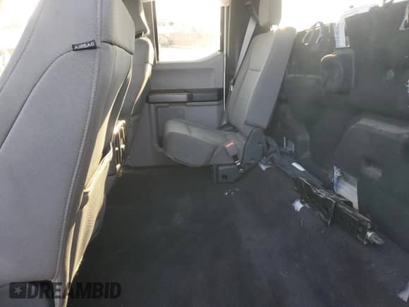 2018 Ford F-150 XLT z VIN 1FTFX1E5XJFB26106, wystawiony jako Copart lot #81038945 z przebiegiem Nie podano mil oraz Czysty tytuł • Clean title. Historia ofert i sprzedaży dostępna na DreamBid. Obrazek 10.